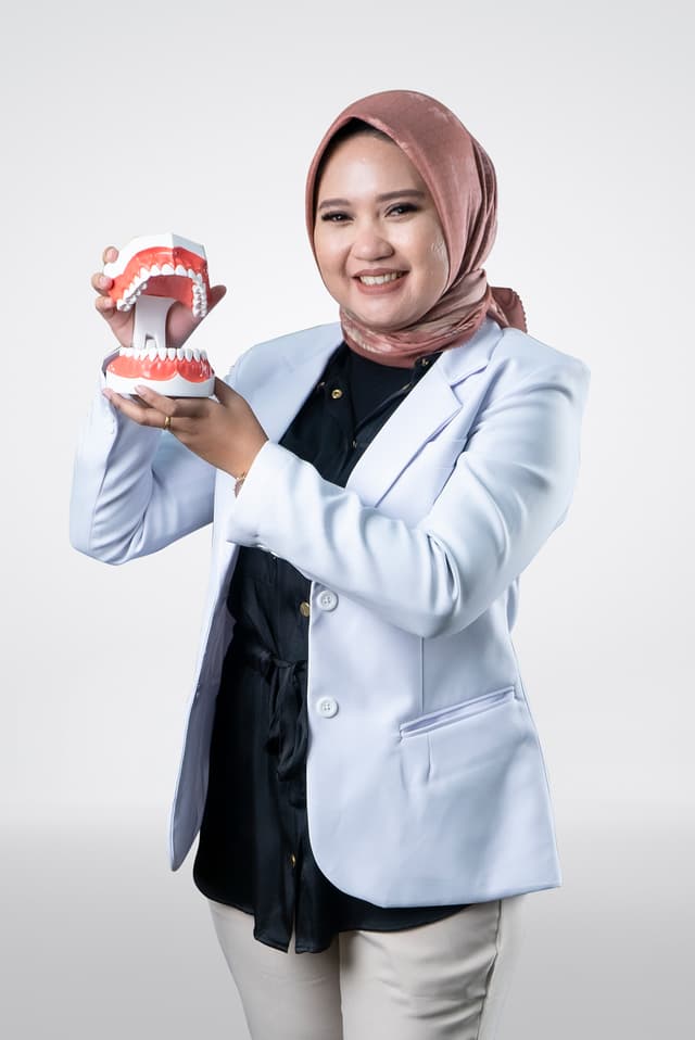 drg. Sisca Nurdyana Putri